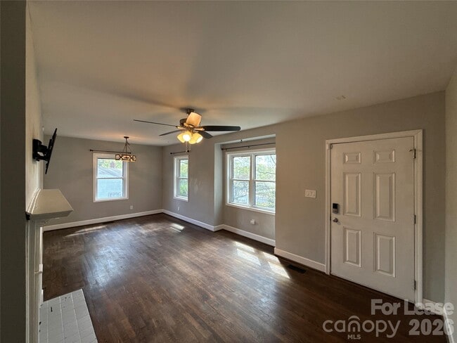 Photo - 2520 Brentwood Pl