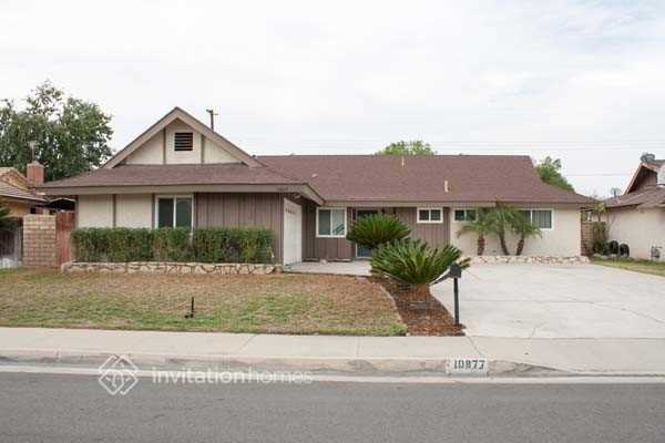 Photo - 10877 Mercer Ave House