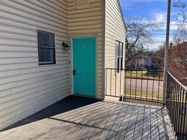 Photo - 1611 Bell St