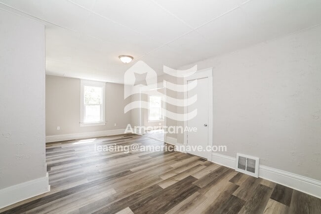 Photo - 704 E Gift Ave