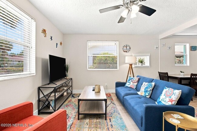 Photo - 420 7th Ave S