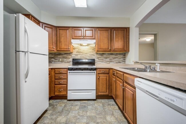 Greenwood Cove Apartment Homes