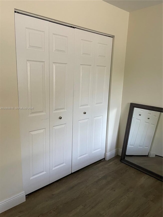 Photo - 246 Avenue L