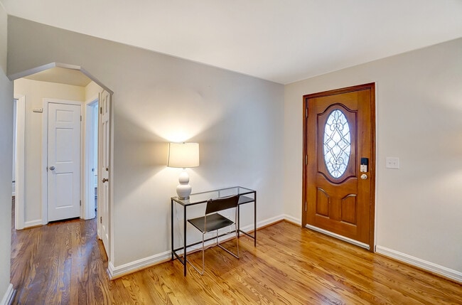 Photo - 531 Norway Ave