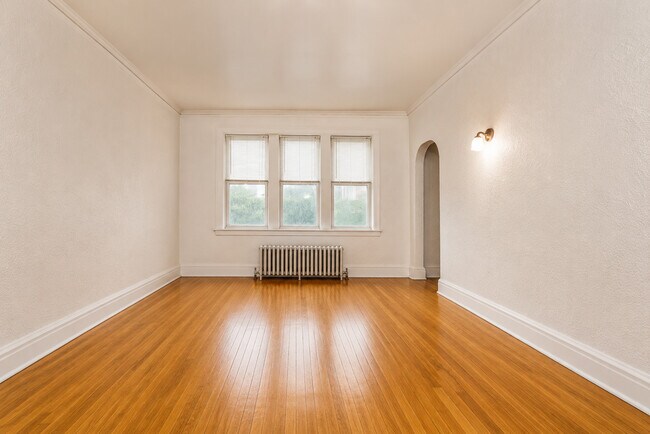 Photo - 3041 W George St Unit 3S