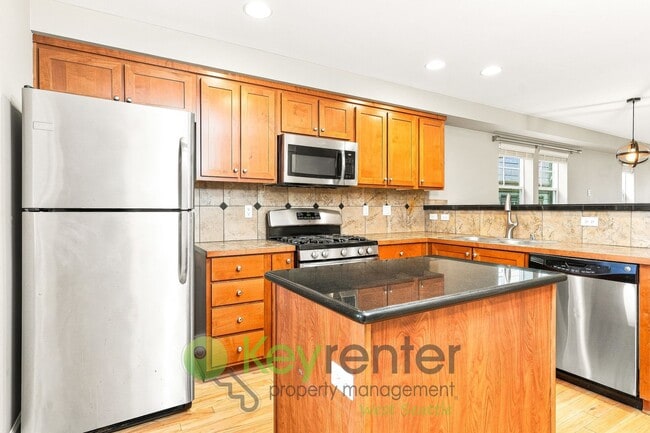 Photo - 7116 27th Ave SW