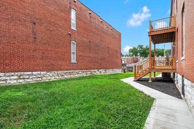 Photo - 2722 Armand Pl