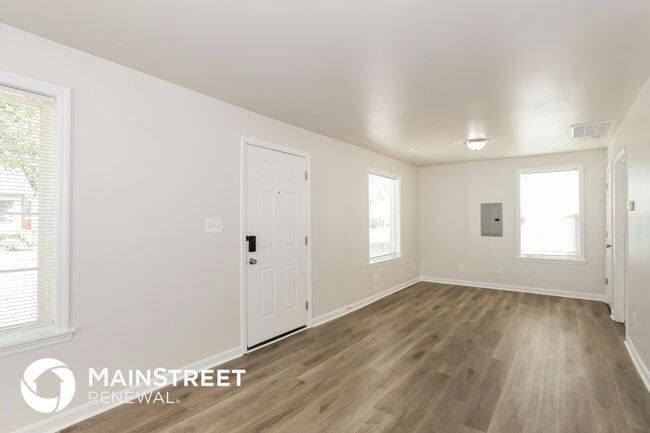 Photo - 5130 Fay Ave