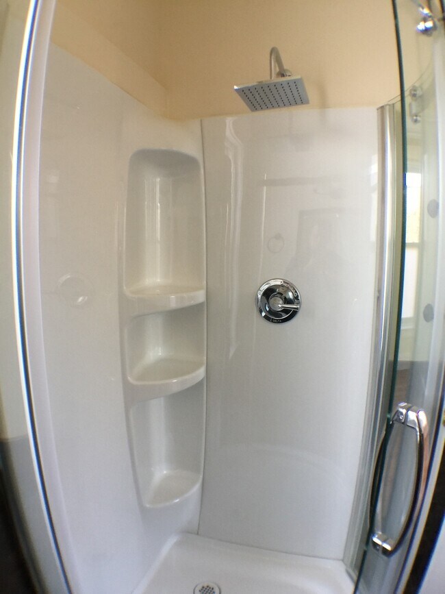Photo - DePaul University 4 - Bedroom 2-Bath Unit # 4