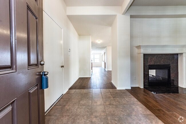 Building Photo - 913 Boxelder Pointe Rental