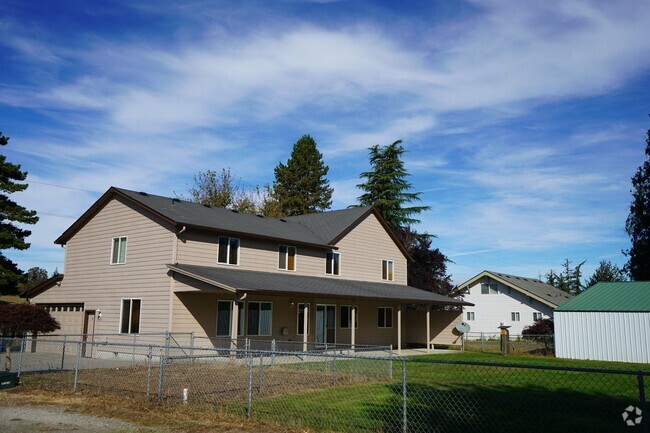 Building Photo - 20011 NE 10th Ave Rental