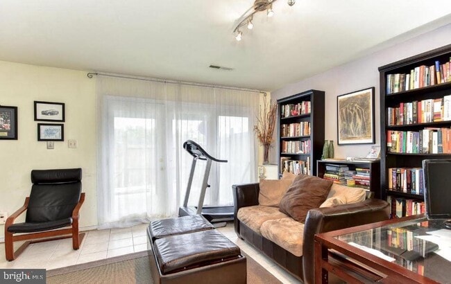 Photo - 4804 Heron Neck Ln