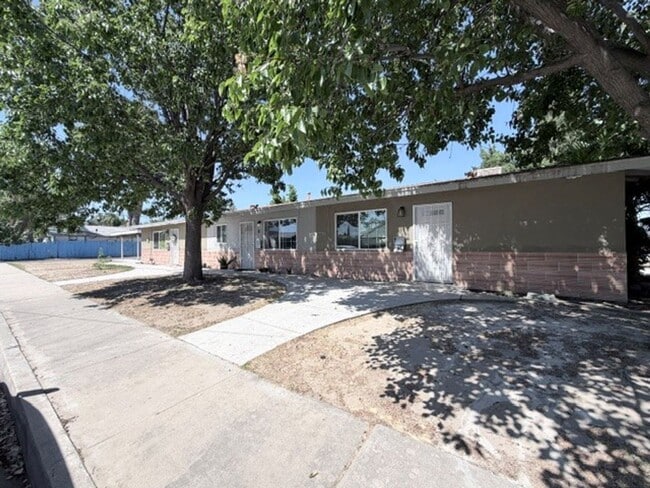 Building Photo - Buena Vista St Unit A