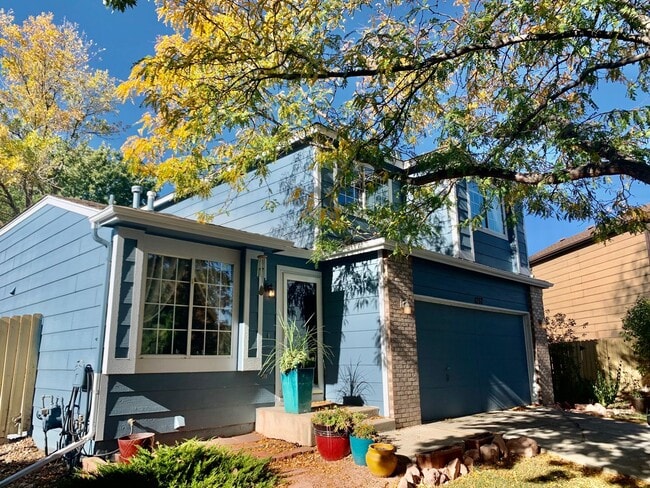 Building Photo - Beautiful Superior Home on Oversized Cul-de-Sac Lot!