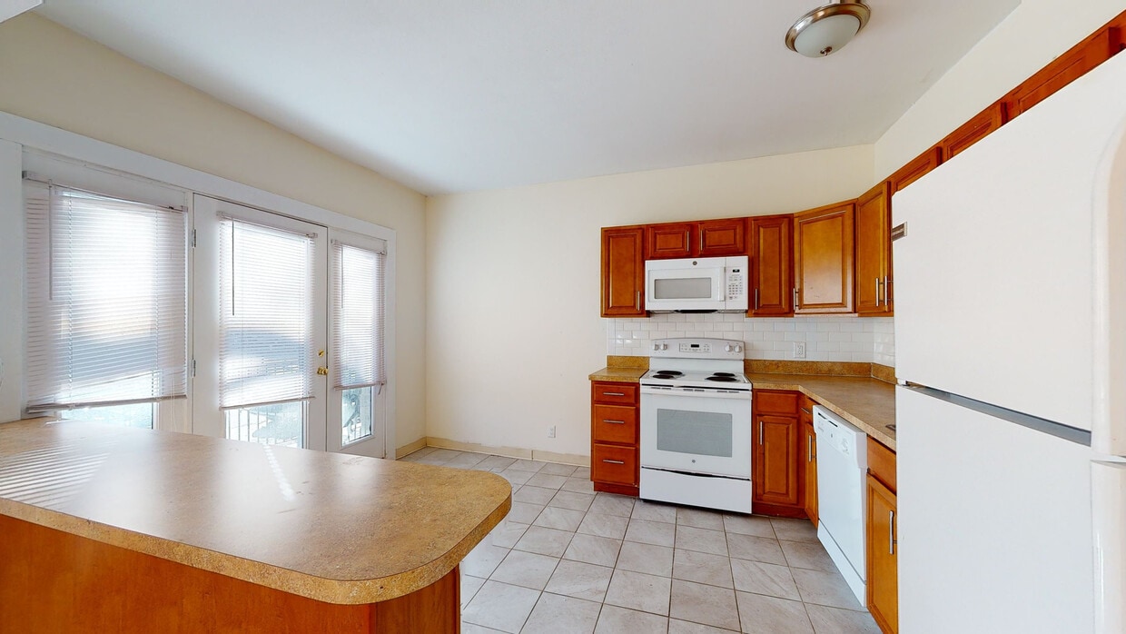 Photo - Commonwealth Gardens Apartments