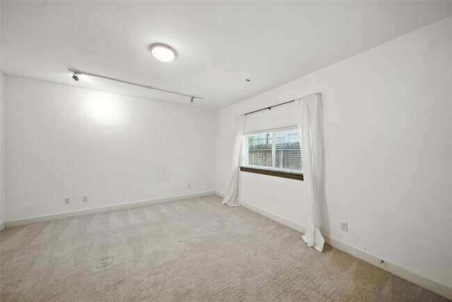 Photo - 1826 Prospect St