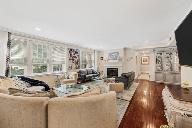 Large living area with two seating areas - 7538 Wydown Blvd Unit 1B