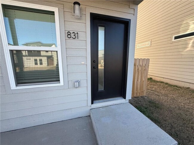 Photo - 831 States Ave