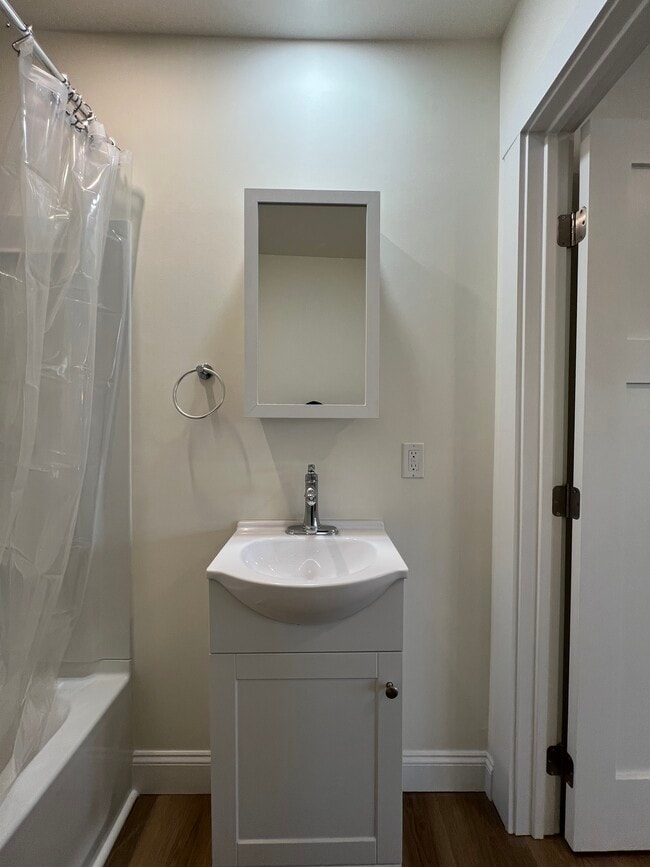 Photo - 1461 W King St Unit 2