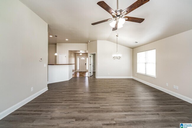 Photo - 955 Clover Ave