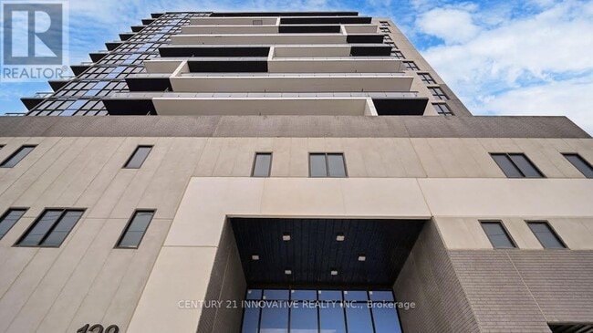 Photo - 128 King St N