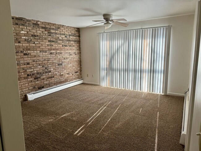 Building Photo - 4370 Erie Ave Rental