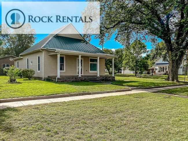 Building Photo - 3 Bed 1 Bath in Nickerson Rental