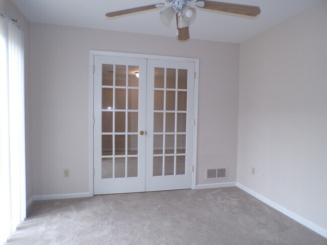 Office - 302 Windsor Pl Unidad Windsor Place