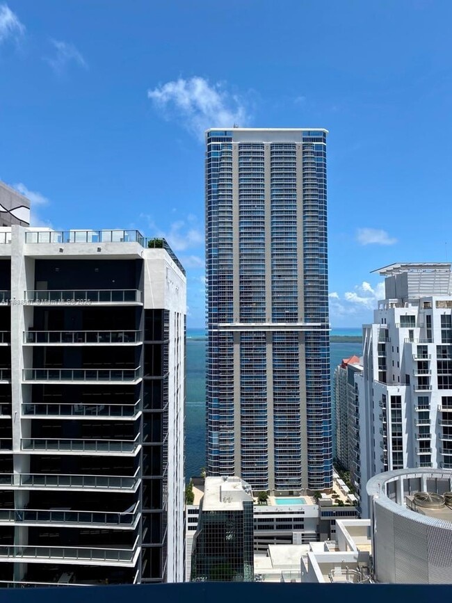 Photo - 1000 Brickell Plaza Unidad 4805