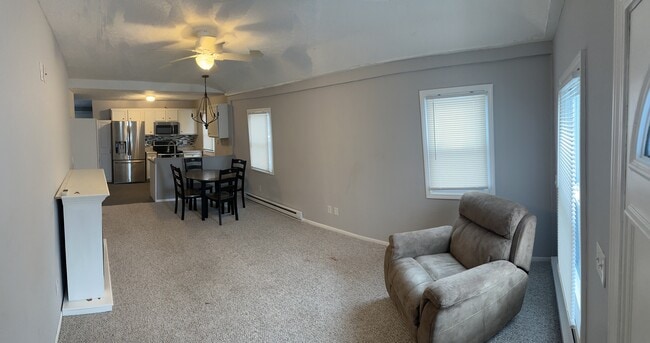 Building Photo - 142 Beaver Ct Unit Apt 2