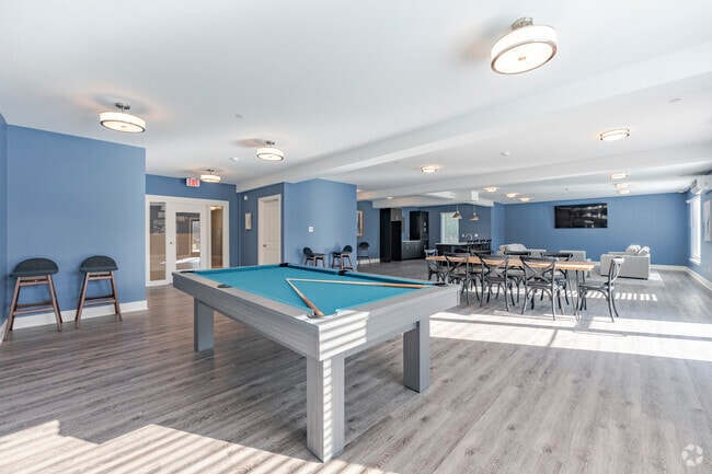 410 Washington Ave - Common Room