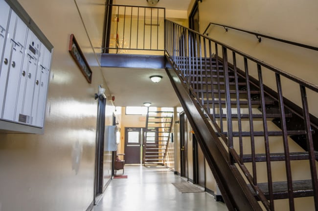 Photo - Maple Leaf Apartments