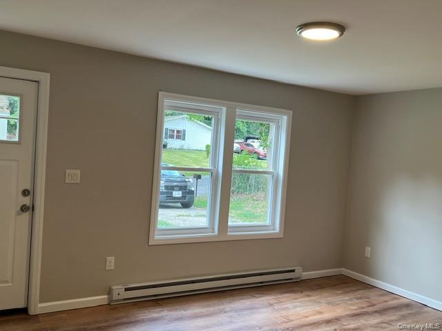 Photo - 7 Koren Ln