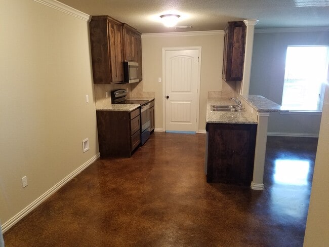 Photo - 105 Crossfire Ct Townhome