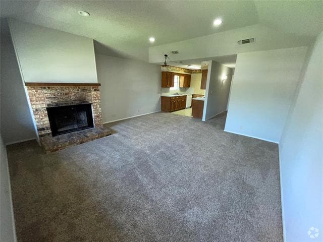 Building Photo - 802 N Crockett St Unit F Rental