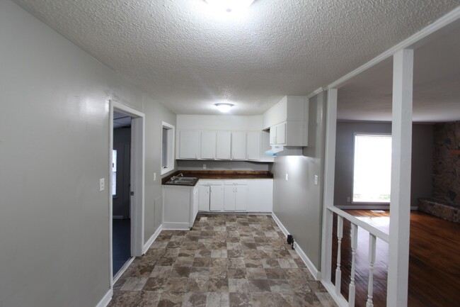 Photo - New On The Market! 3 Bedroom 1 Bath + Lar...