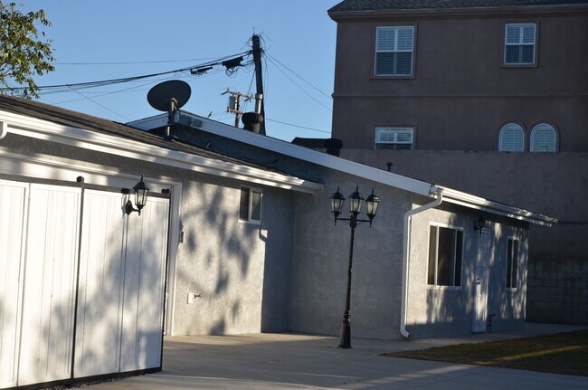 Photo - 4626 W 171st St