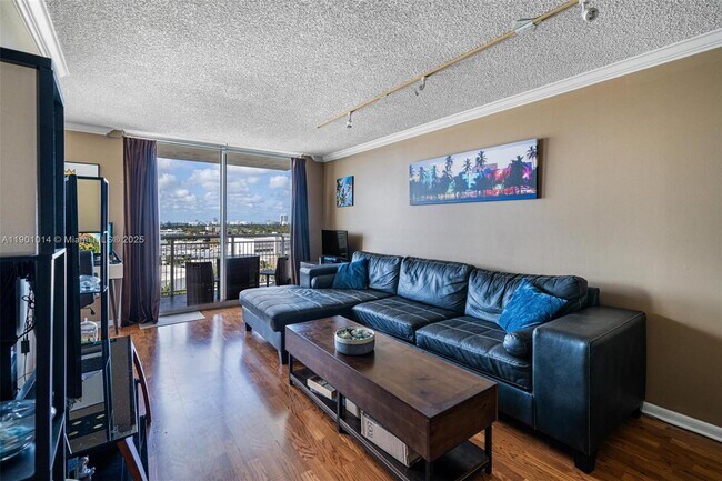 Photo - 1688 West Ave Unidad 1007