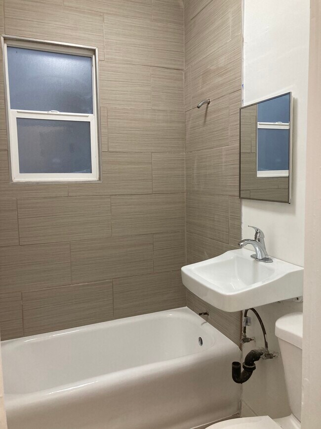 Photo - 839 Parkman Ave Unit 104