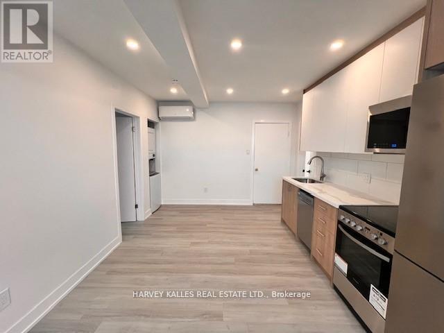 Photo - 1982 Eglinton Ave W