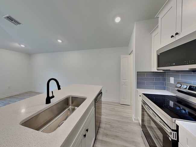 Photo - 3211 3rd St SW