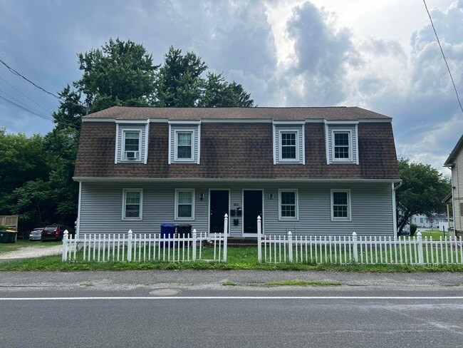 Building Photo - 106 Grove St Rental