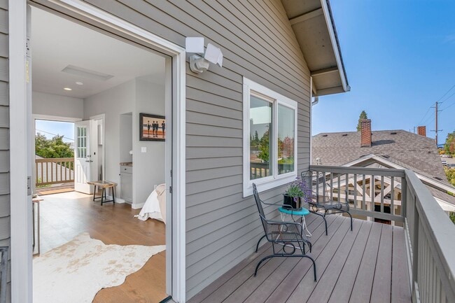 Photo - 431 Ave F Unit Avenue F Studio