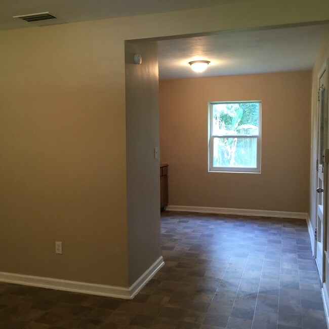 Photo - 5160 Columbus Ave