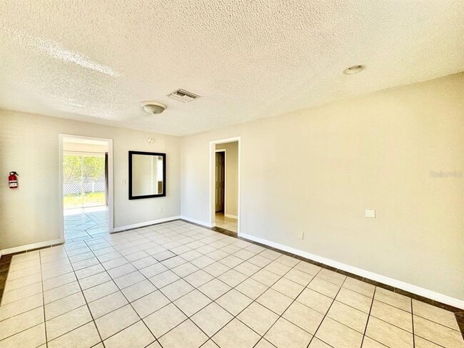 Photo - 629 Wildwood Way