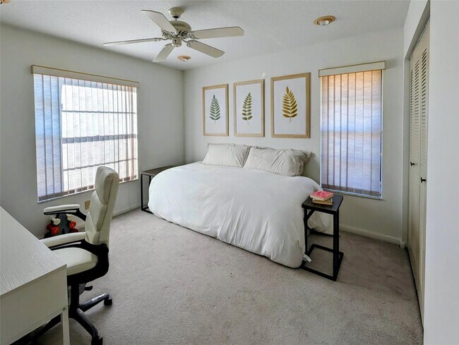 Photo - 5895 Autumn Lake Ln