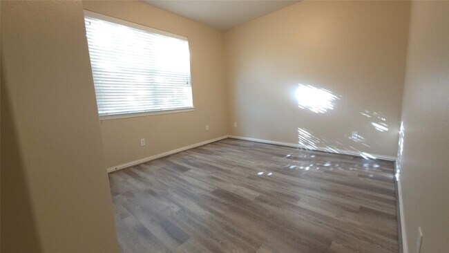 Photo - 24503 Lakecrest Bend Dr