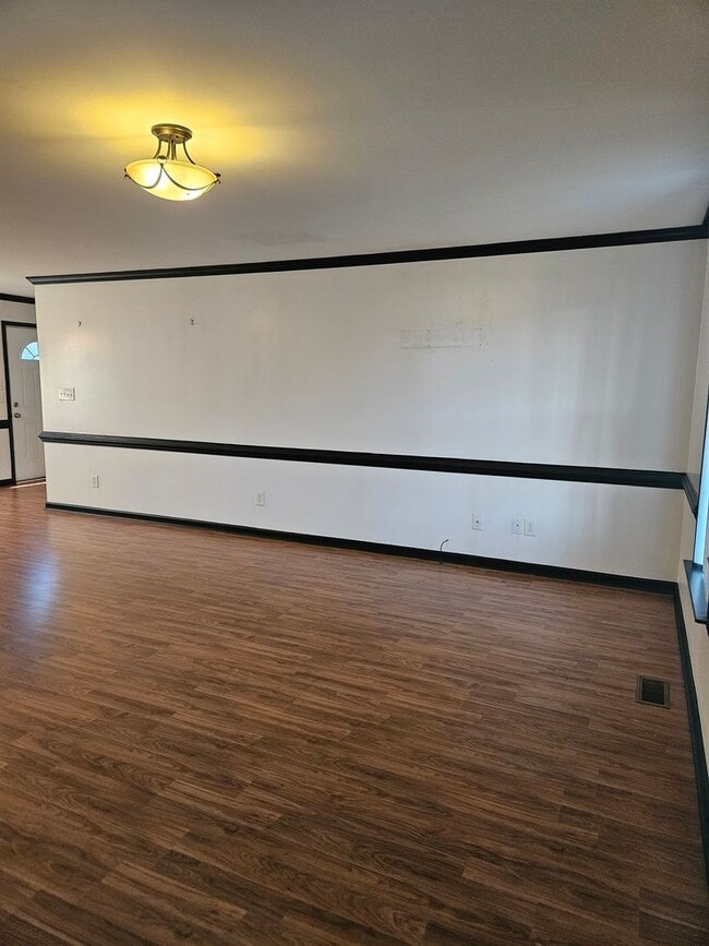 Photo - 208 Killdeer Dr