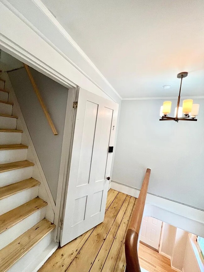 Photo - 409-2 Hammond St Unit 2