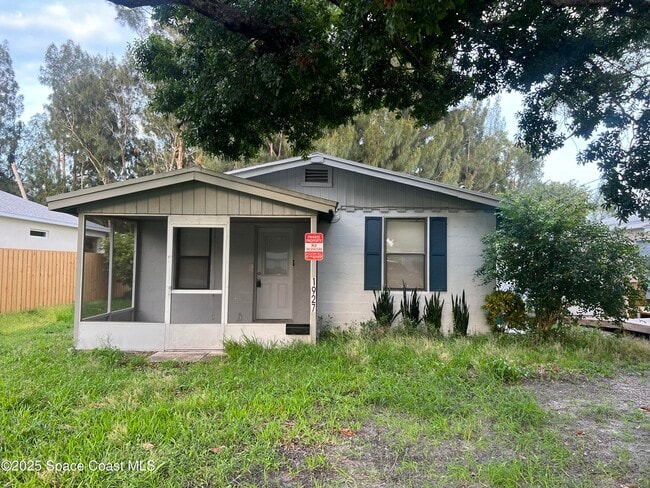 Photo - 1927 Westwood Blvd Casa